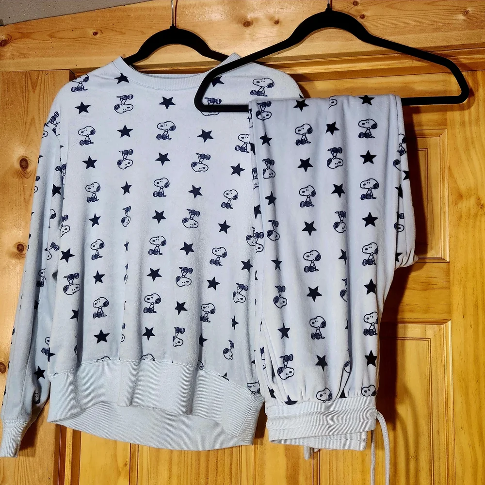 ⭐️Peanuts Snoopy Super Soft Blue Pajama Set Size Small - NWOT - Picture 2 of 9